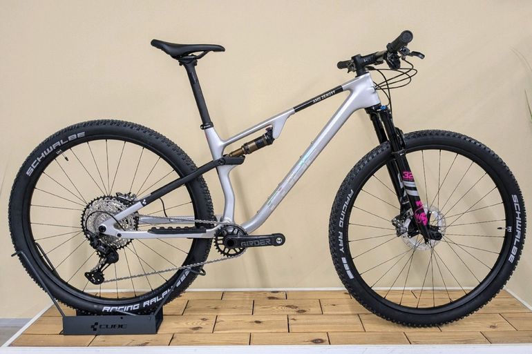 Used CUBE AMS ZERO99 C:68X RACE 29 2024 2024 Mountainbike, Light Gray, 29 — image 1 of 18