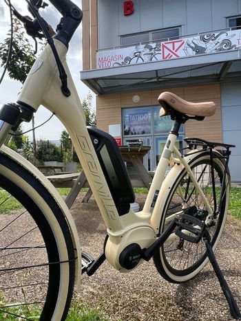 Granville E-URBAN 40 2023 2023 2023 Urban usato, Bianco — immagine 3 di 5
