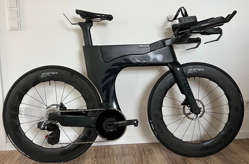 Tweedehands Ventum ONE SRAM Red eTAP AXS 2023 Road & Gravel