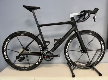 Used BMC TEAMMACHINE SLR01 Masterpiece Sram Red 2025 Road & Gravel, Black — image 1 of 12