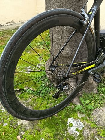 Used Giant TCR Advanced Pro 1 2017 2017 Road & Gravel, Black — image 9 of 10