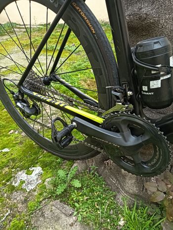 Used Giant TCR Advanced Pro 1 2017 2017 Road & Gravel, Black — image 4 of 10