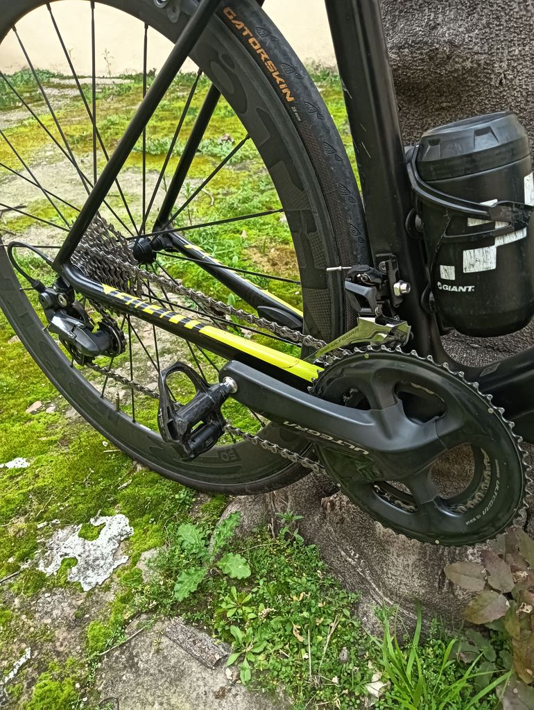 Used Giant TCR Advanced Pro 1 2017 2017 Road & Gravel, Black — image 4 of 10