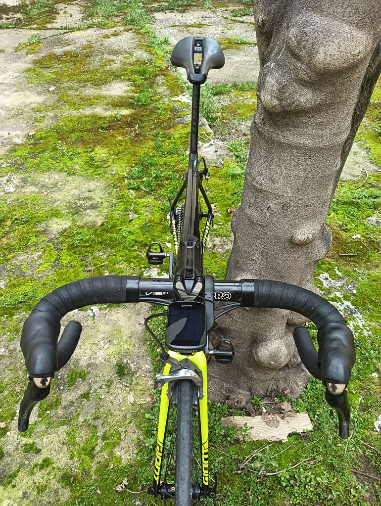 Used Giant TCR Advanced Pro 1 2017 2017 Road & Gravel, Black — image 8 of 10