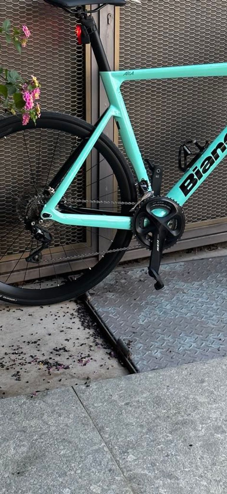 Used Bianchi Aria - 105 2023 Road & Gravel, Blue — image 3 of 3