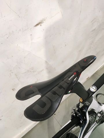 Used Pinarello F12 RIM BRAKE 2021 Road & Gravel, White — image 6 of 16