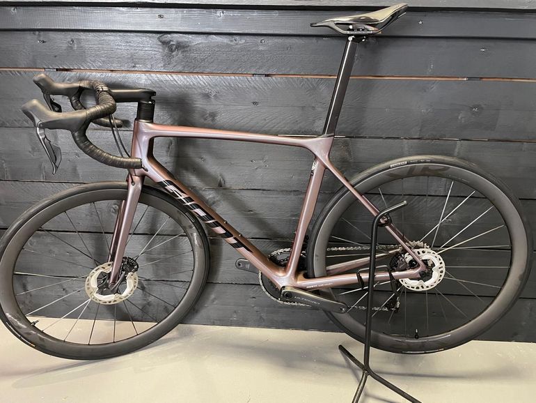 Giant TCR Advanced Pro Custom 2023 Road & Gravel usato, Rosso — immagine 2 di 8