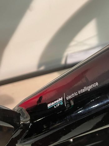 Used Bianchi e-Omnia T Type Step-Through Deore 2024 2024 2024 Urban — image 4 of 18