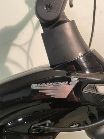 Used Bianchi e-Omnia T Type Step-Through Deore 2024 2024 2024 Urban — image 8 of 18