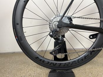 Used Canyon Ultimate CF SLX Disc 8.0 Di2 2019 Road & Gravel, Black — image 7 of 8