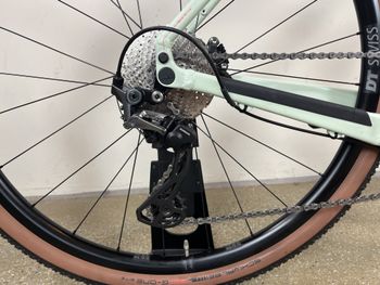 Used Canyon Grizl 7 2022 Road & Gravel — image 7 of 8