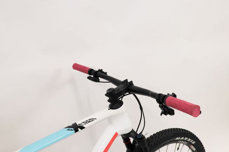 Used Canyon Exceed CF 7 2022 2022 Mountainbike, White, 29 — image 6 of 8