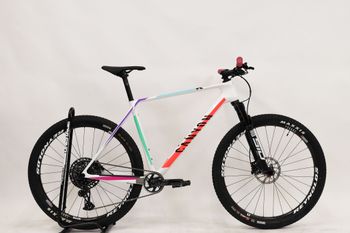 Used Canyon Exceed CF 7 2022 2022 Mountainbike, White, 29 — image 1 of 8