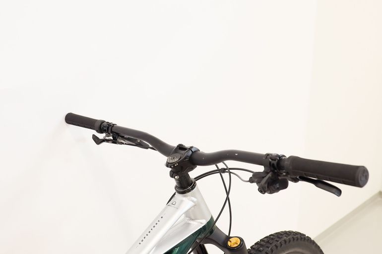 Mondraker SUPERFOXY R 2023 2023 Mountainbike d'occasion — image 8 sur 11