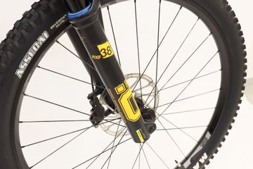 Used Mondraker SUPERFOXY R 2023 2023 Mountainbike, Light Gray, 29 — image 3 of 11