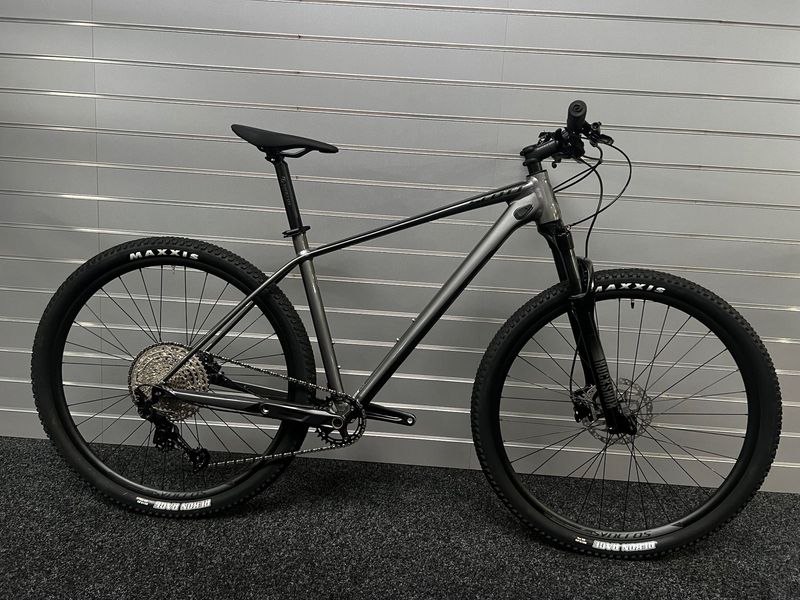 Used Scott Scale 965 2022 2022 Mountainbike, Light Gray, 29 — image 1 of 5