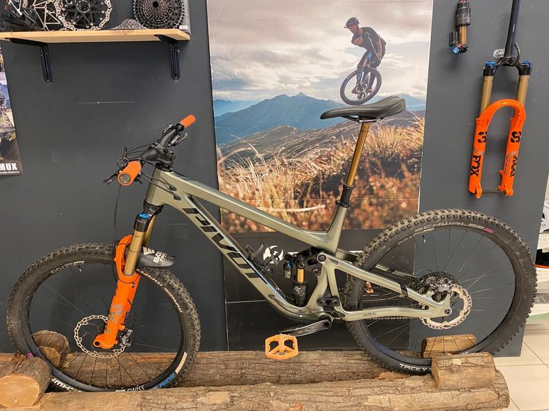 Použité Pivot FIREBIRD Pro XT/XTR 2024 2024 Mountainbike — obrázek 5 z 6