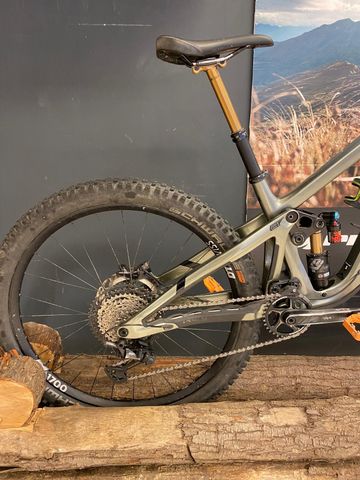 Used Pivot FIREBIRD Pro XT/XTR 2024 2024 Mountainbike, Black, 29 — image 2 of 5