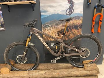 Used Pivot FIREBIRD Pro XT/XTR 2024 2024 Mountainbike, Black, 29 — image 5 of 6
