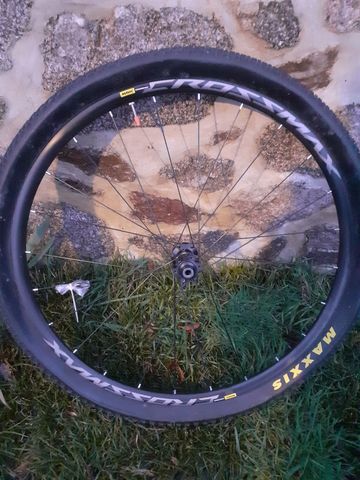 Orbea ALMA M15 2019 2019 Mountainbike usato, Nero — immagine 6 di 12