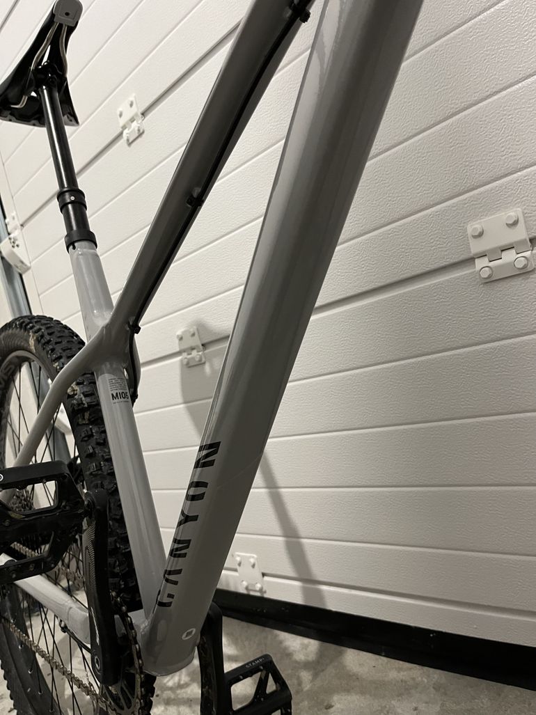 Used Canyon Stoic 3 2022 Mountainbike, Light Gray — image 5 of 6