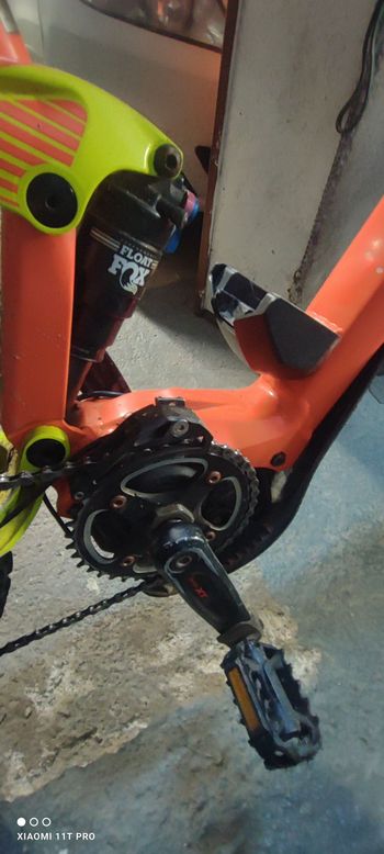 Used Giant Full-e+1 2016 Mountainbike, Orange — image 3 of 10
