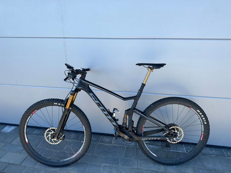 Scott Spark 900 Premium 2017 2017 Mountainbike usato, Nero — immagine 2 di 9