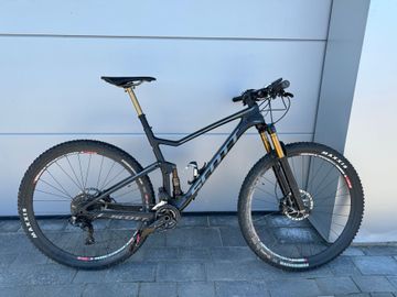 Used Scott Spark 900 Premium 2017 2017 Mountainbike, Black, 29 — image 1 of 9