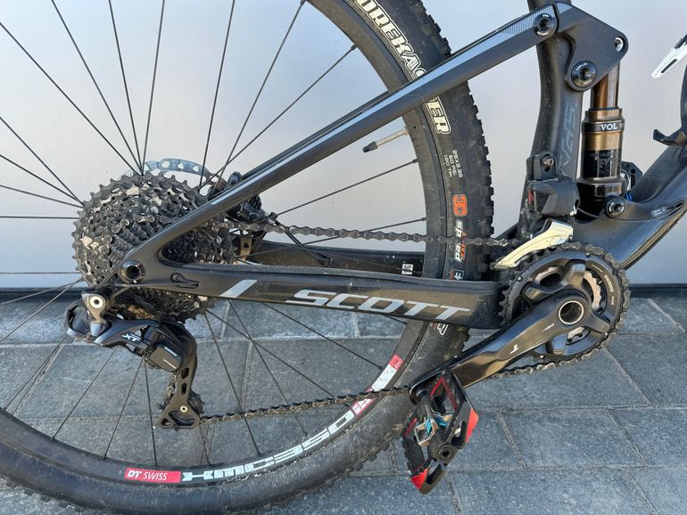 Scott Spark 900 Premium 2017 2017 Mountainbike usato, Nero — immagine 3 di 9