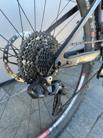 Used Scott Spark 900 Premium 2017 2017 Mountainbike, Black, 29 — image 4 of 9