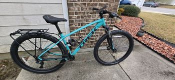 Used Trek Marlin Shimano Deore 2023 MTB
