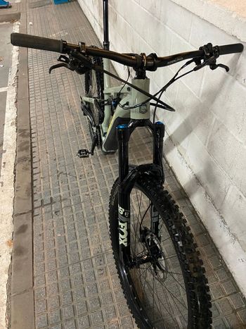 Used Commencal META POWER Frameset 2021 Mountainbike, Green — image 2 of 3