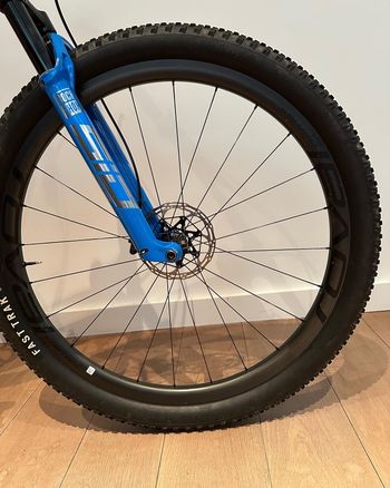 Used Specialized Epic Pro 2021 Mountainbike, Arancione — image 4 of 6
