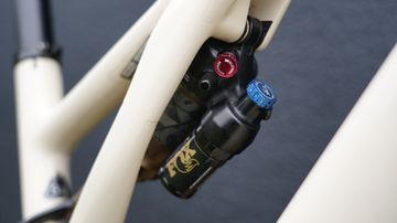 Used Specialized Stumpjumper EVO Pro 2022 2022 Mountainbike, Black, 29 — image 43 of 48