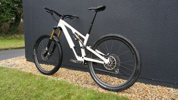 Used Specialized Stumpjumper EVO Pro 2022 2022 Mountainbike, Black, 29 — image 7 of 48