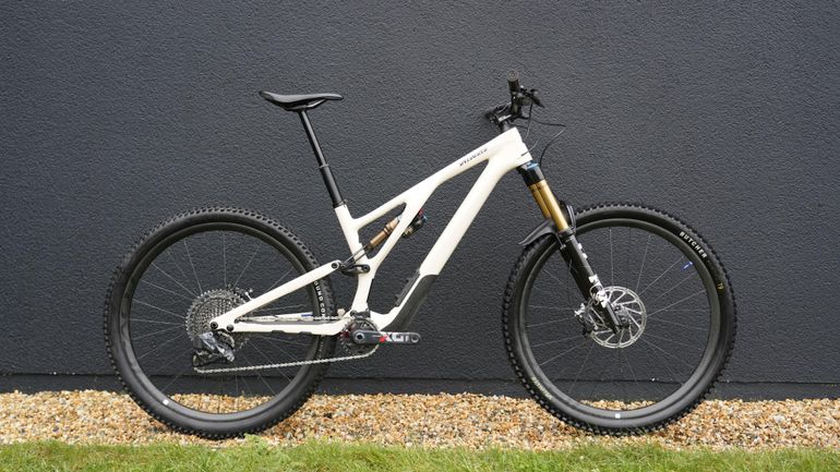 Used Specialized Stumpjumper EVO Pro 2022 2022 Mountainbike, Black, 29 — image 1 of 48