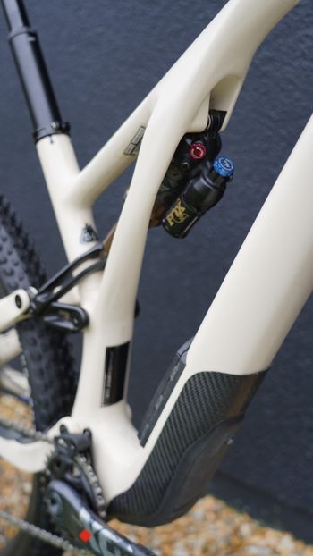 Used Specialized Stumpjumper EVO Pro 2022 2022 Mountainbike, Black, 29 — image 17 of 48