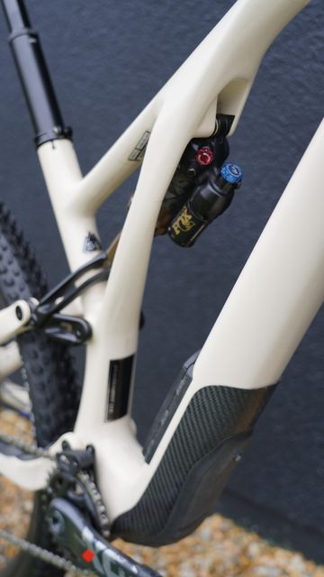 Used Specialized Stumpjumper EVO Pro 2022 2022 Mountainbike, Black, 29 — image 17 of 48