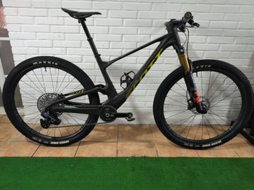 Used Scott Spark RC Team Issue 2024 2024 Mountainbike, Black, 29 — image 1 of 16