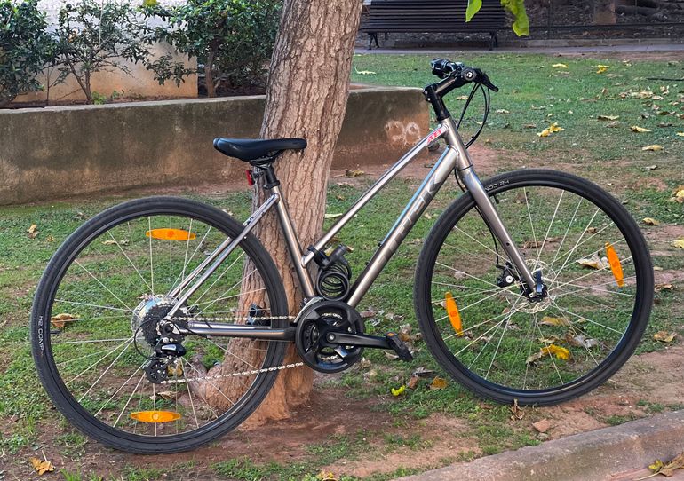 Used Trek FX 1 Stagger Disc 2024 Road & Gravel, Black — image 1 of 3