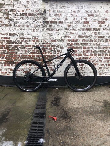 Used Canyon Exceed Shimano Deore XT 2024 Mountainbike, Black — image 1 of 7