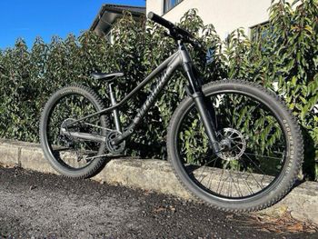 Used Specialized Riprock 24 2024 2024 2024 Urban, Hellgrau — image 3 of 9
