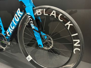 Brugt Factor SLiCK - SRAM Force w/ Power Meter 2024 2024 Road & Gravel — billede 4 af 26