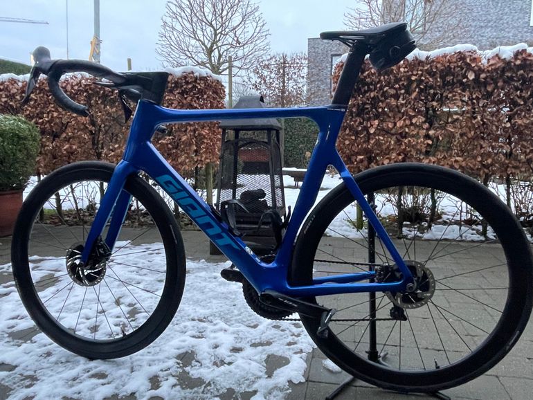 Used Giant Giant Propel Advanced 2 Disc 2020 Road & Gravel, Blue — image 1 of 5