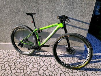 Tweedehands Cannondale carbon team 2018 Mountainbike — afbeelding 3 van 9
