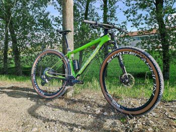 Tweedehands Cannondale carbon team 2018 Mountainbike — afbeelding 4 van 9
