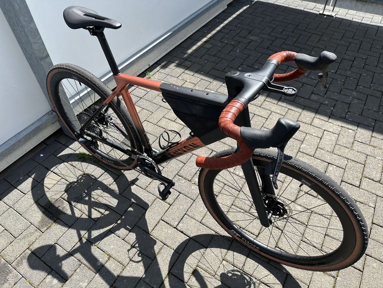 Used Canyon Grail CFR LTD 2024 2024 Road & Gravel, Orange — image 2 of 5