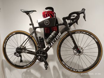 Factor O2 Shimano Ultegra Di2 2021 Road & Gravel usato, Nero — immagine 7 di 7