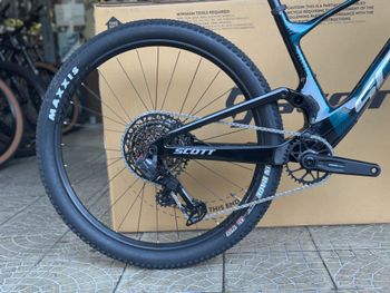 Used Scott Spark RC Team Martin Green 2025 Mountainbike, Green — image 5 of 8