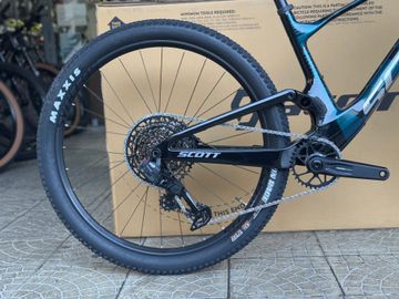 Used Scott Spark RC Team Martin Green 2025 Mountainbike, Green — image 5 of 8